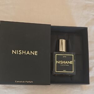 Nishane Ani Extrait de Parfum - Black and Silver